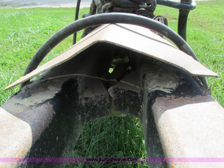 image for item I8969 2000 Wheeler pup trailer