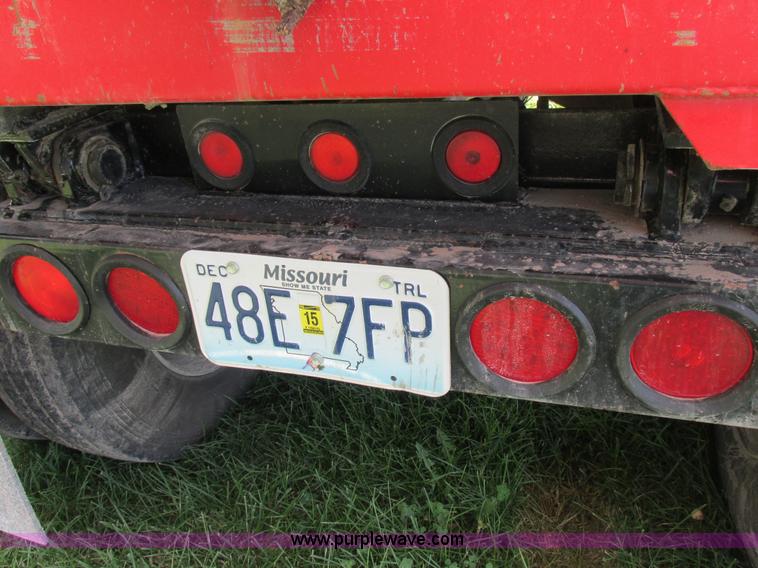 image for item I8969 2000 Wheeler pup trailer