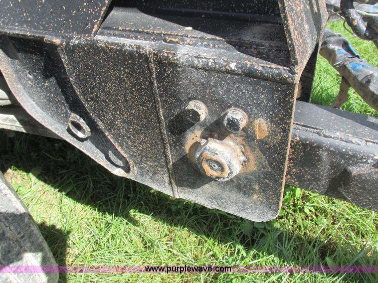 image for item I8969 2000 Wheeler pup trailer