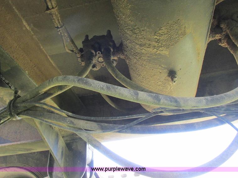 image for item I8969 2000 Wheeler pup trailer