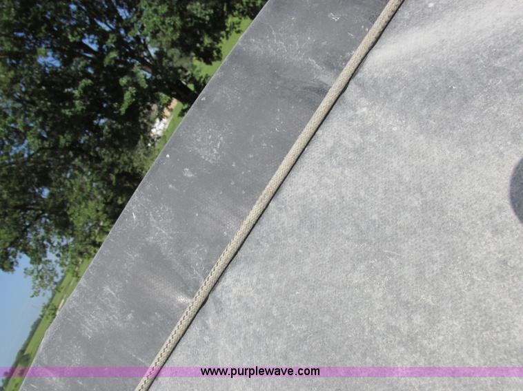 image for item I8969 2000 Wheeler pup trailer