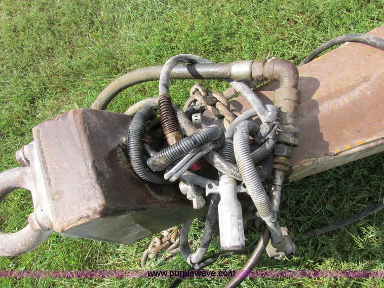 image for item I8969 2000 Wheeler pup trailer