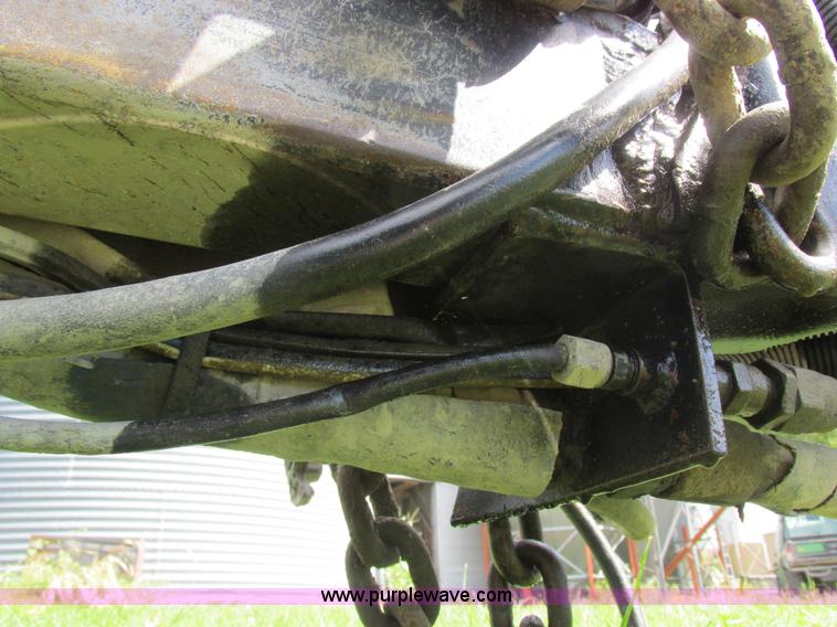 image for item I8969 2000 Wheeler pup trailer