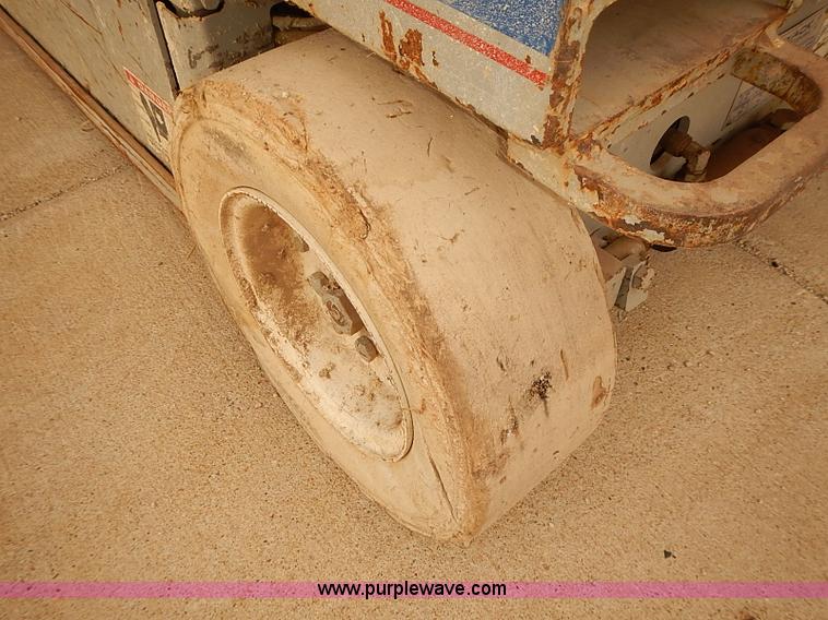 image for item J3105 1999 Skyjack III 4626 scissor lift