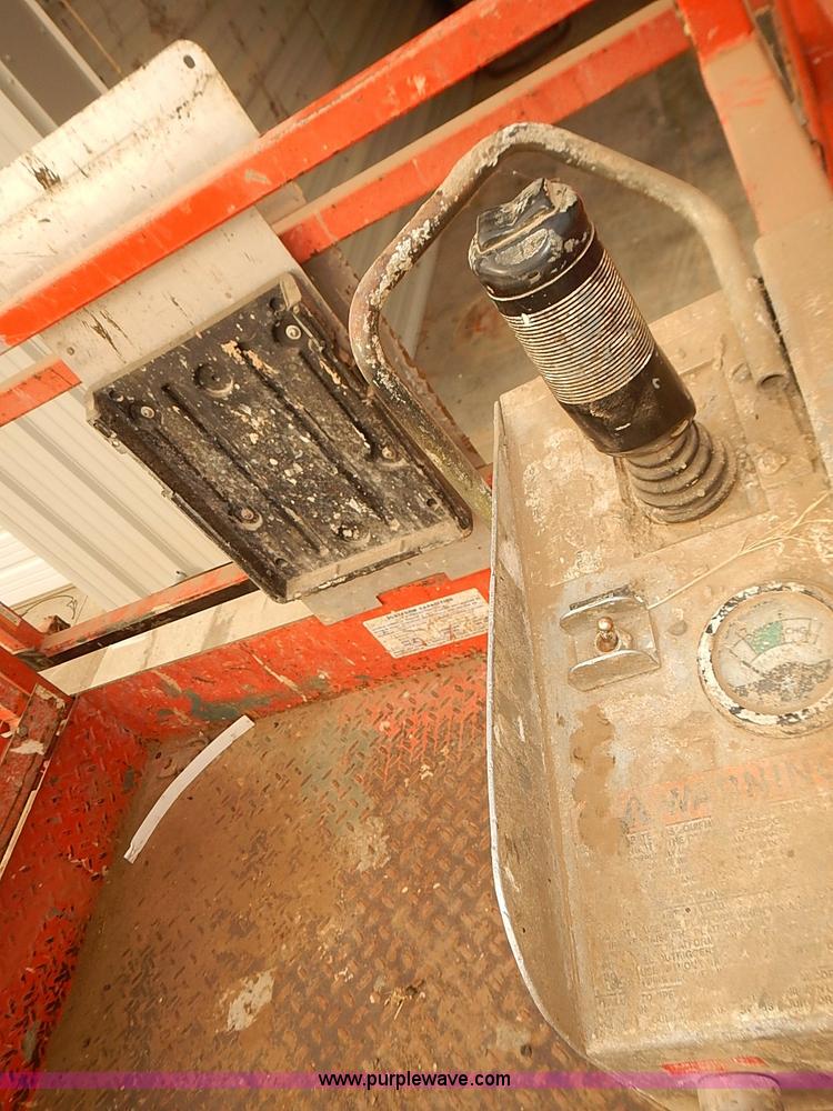 image for item J3105 1999 Skyjack III 4626 scissor lift