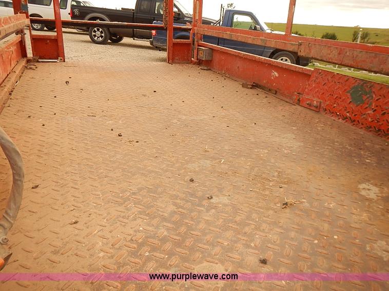 image for item J3105 1999 Skyjack III 4626 scissor lift