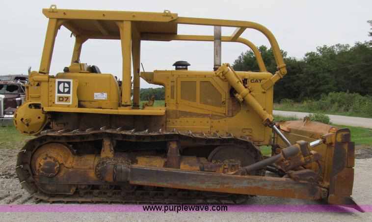 image for item J3413 1974 Caterpillar D7F dozer