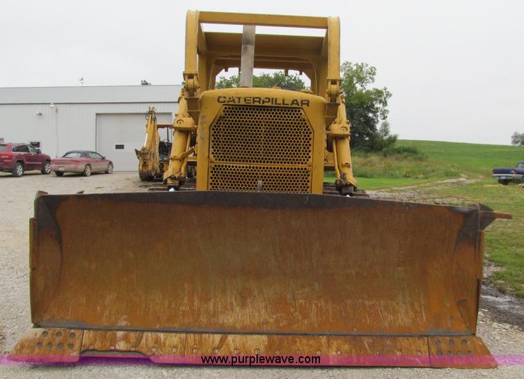 image for item J3413 1974 Caterpillar D7F dozer