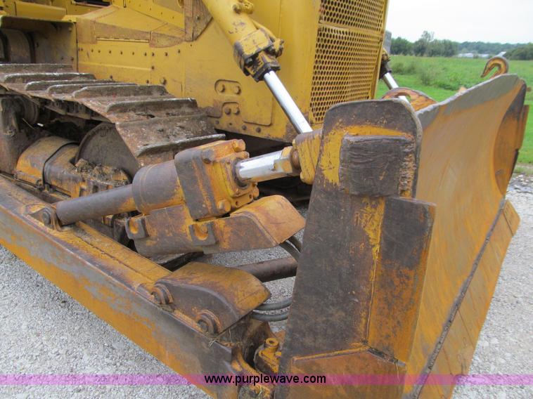 image for item J3413 1974 Caterpillar D7F dozer