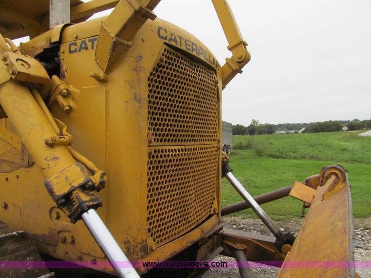 image for item J3413 1974 Caterpillar D7F dozer