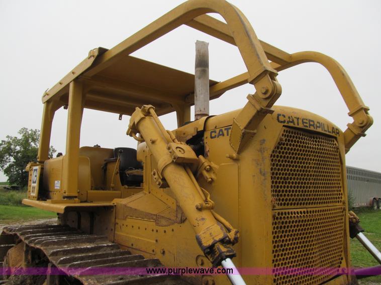 image for item J3413 1974 Caterpillar D7F dozer
