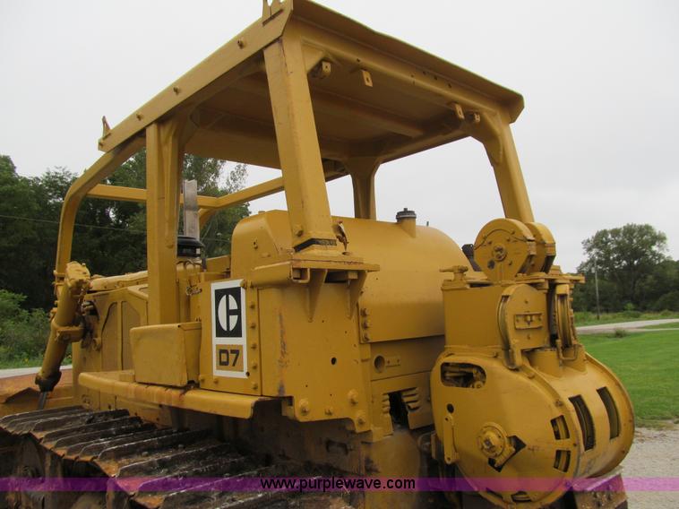 image for item J3413 1974 Caterpillar D7F dozer