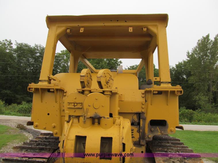 image for item J3413 1974 Caterpillar D7F dozer
