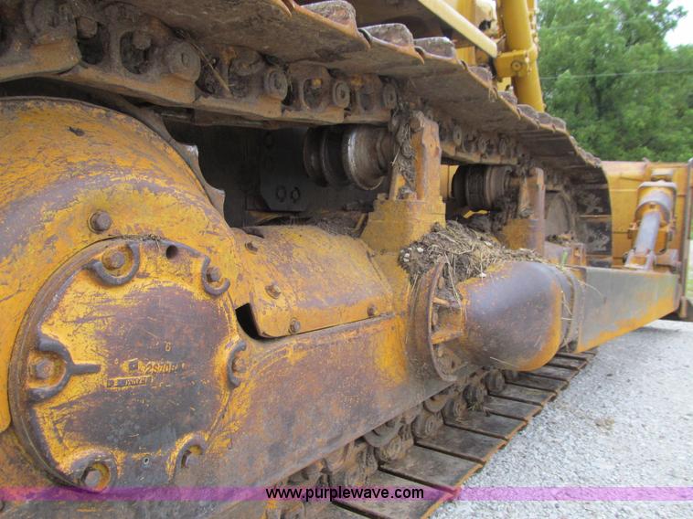 image for item J3413 1974 Caterpillar D7F dozer