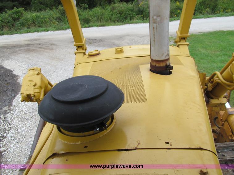 image for item J3413 1974 Caterpillar D7F dozer
