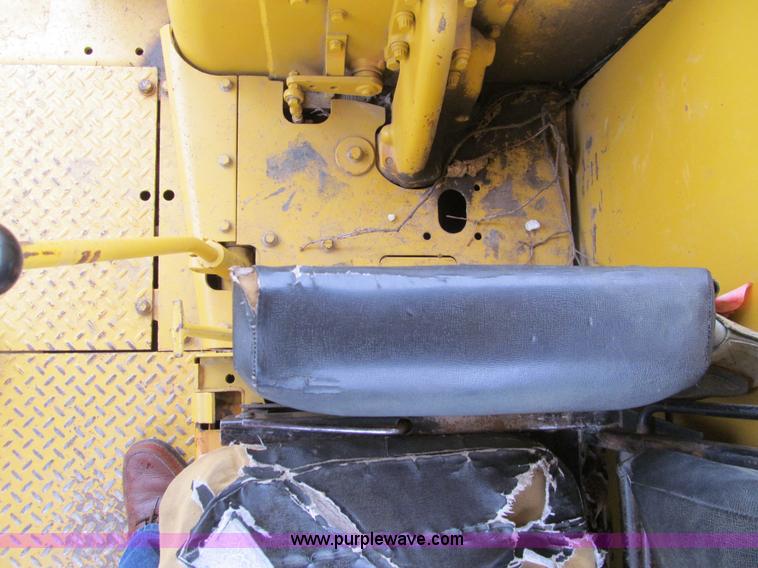 image for item J3413 1974 Caterpillar D7F dozer