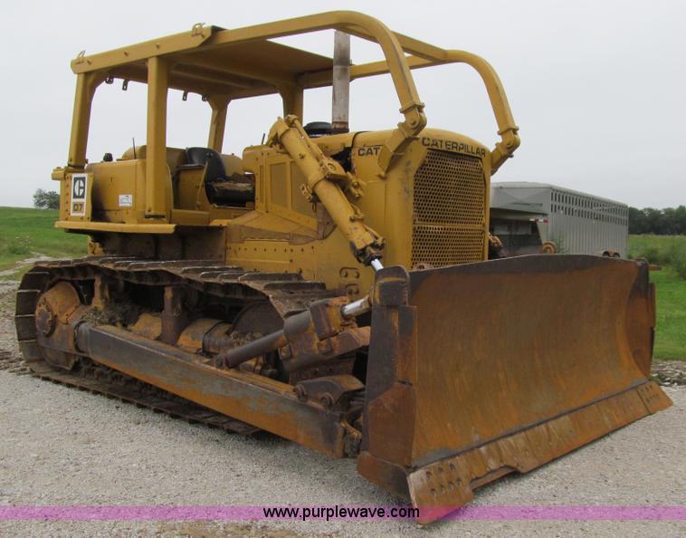 image for item J3413 1974 Caterpillar D7F dozer