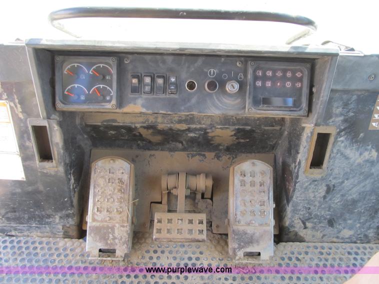 image for item Z9125 2001 Caterpillar 973C track loader