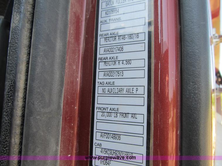 image for item Z9128 2002 Volvo VHD64F triple axle dump truck