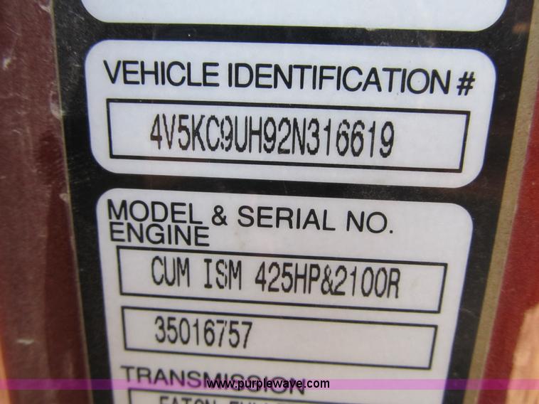 image for item Z9128 2002 Volvo VHD64F triple axle dump truck