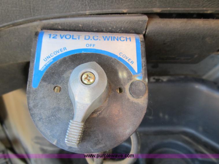 image for item Z9128 2002 Volvo VHD64F triple axle dump truck