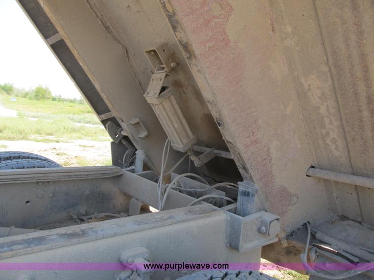 image for item Z9128 2002 Volvo VHD64F triple axle dump truck