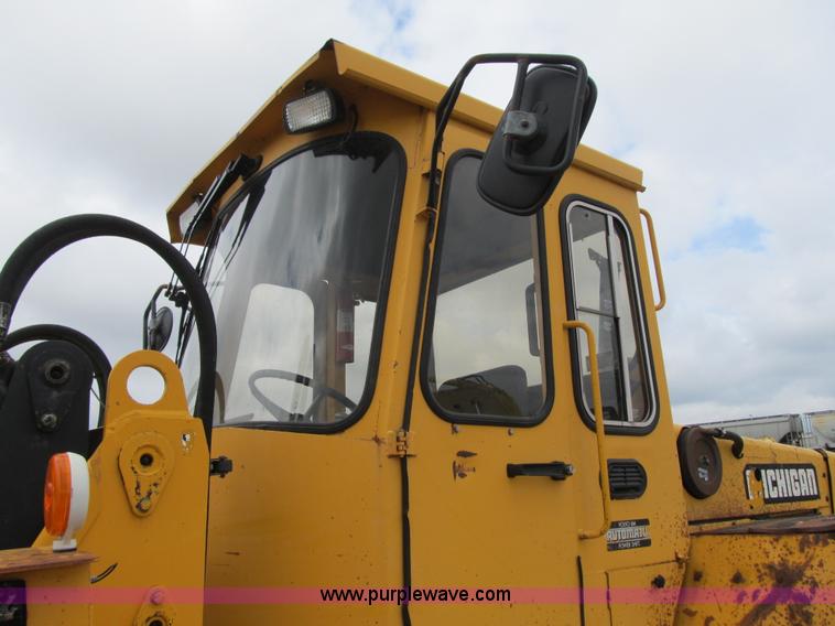 image for item Z9129 1989 Volvo Michigan L70 articulated wheel loader