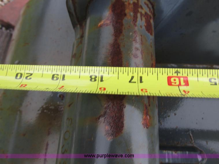 image for item Z9705 35"W x 34"H bucket