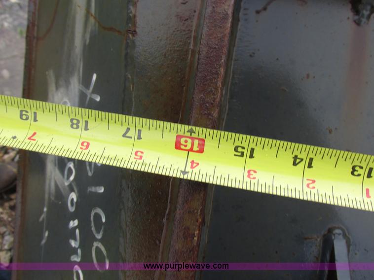 image for item Z9705 35"W x 34"H bucket