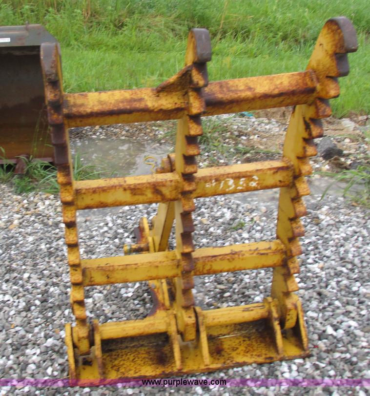 image for item Z9706 Mechanical thumb