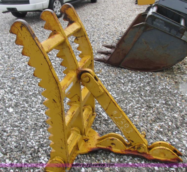 image for item Z9706 Mechanical thumb