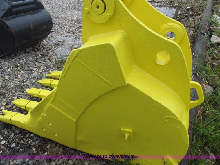 image for item Z9707 35"W x 40"H bucket