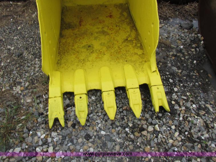 image for item Z9707 35"W x 40"H bucket