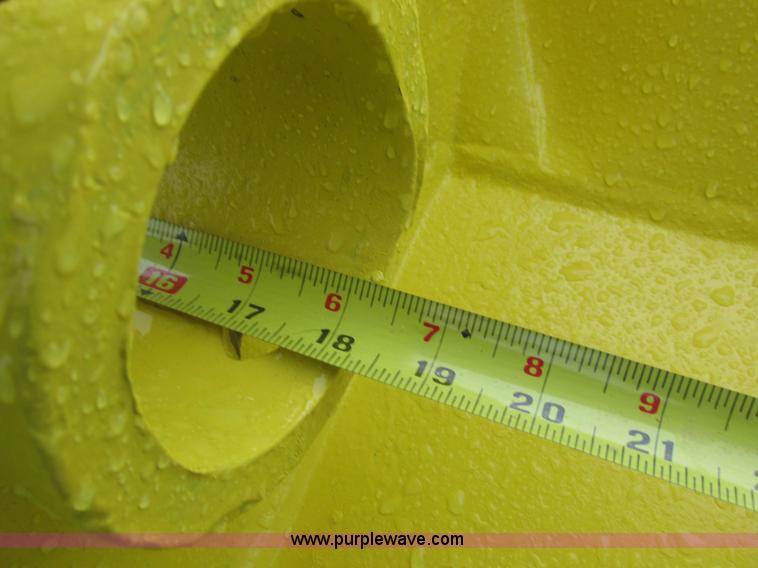 image for item Z9707 35"W x 40"H bucket