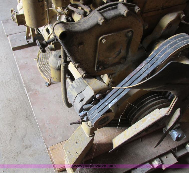image for item Z9711 Caterpillar D333 six cylinder engine