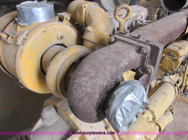 image for item Z9711 Caterpillar D333 six cylinder engine