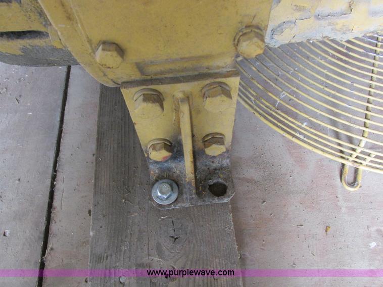 image for item Z9711 Caterpillar D333 six cylinder engine