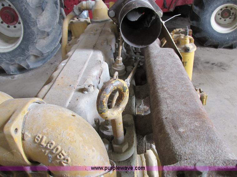 image for item Z9711 Caterpillar D333 six cylinder engine