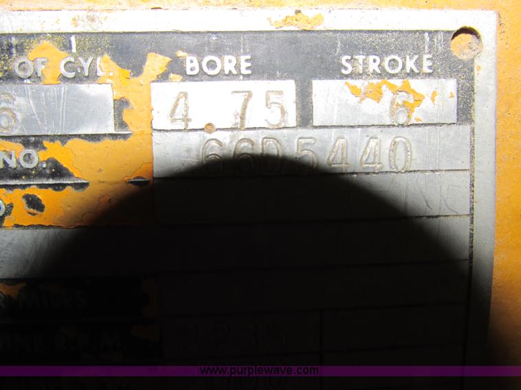 image for item Z9711 Caterpillar D333 six cylinder engine