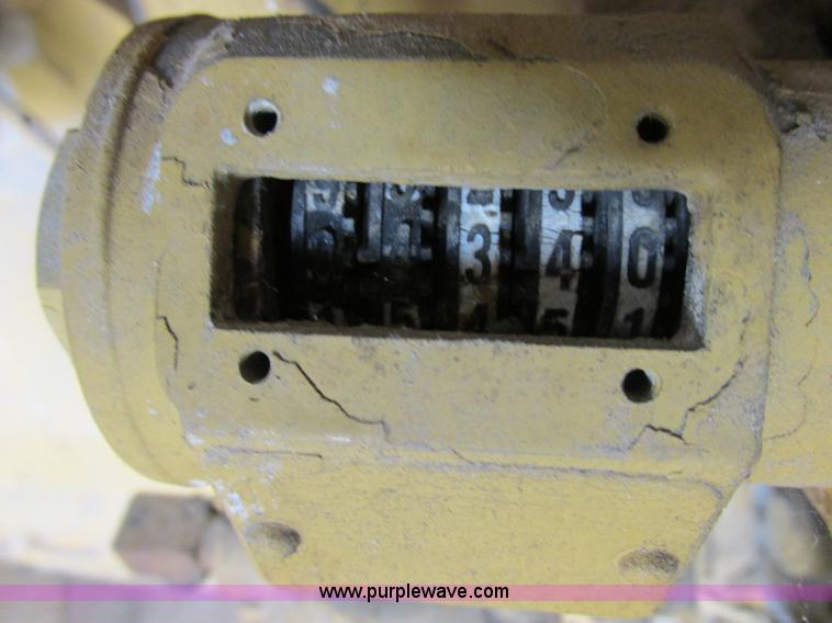 image for item Z9711 Caterpillar D333 six cylinder engine