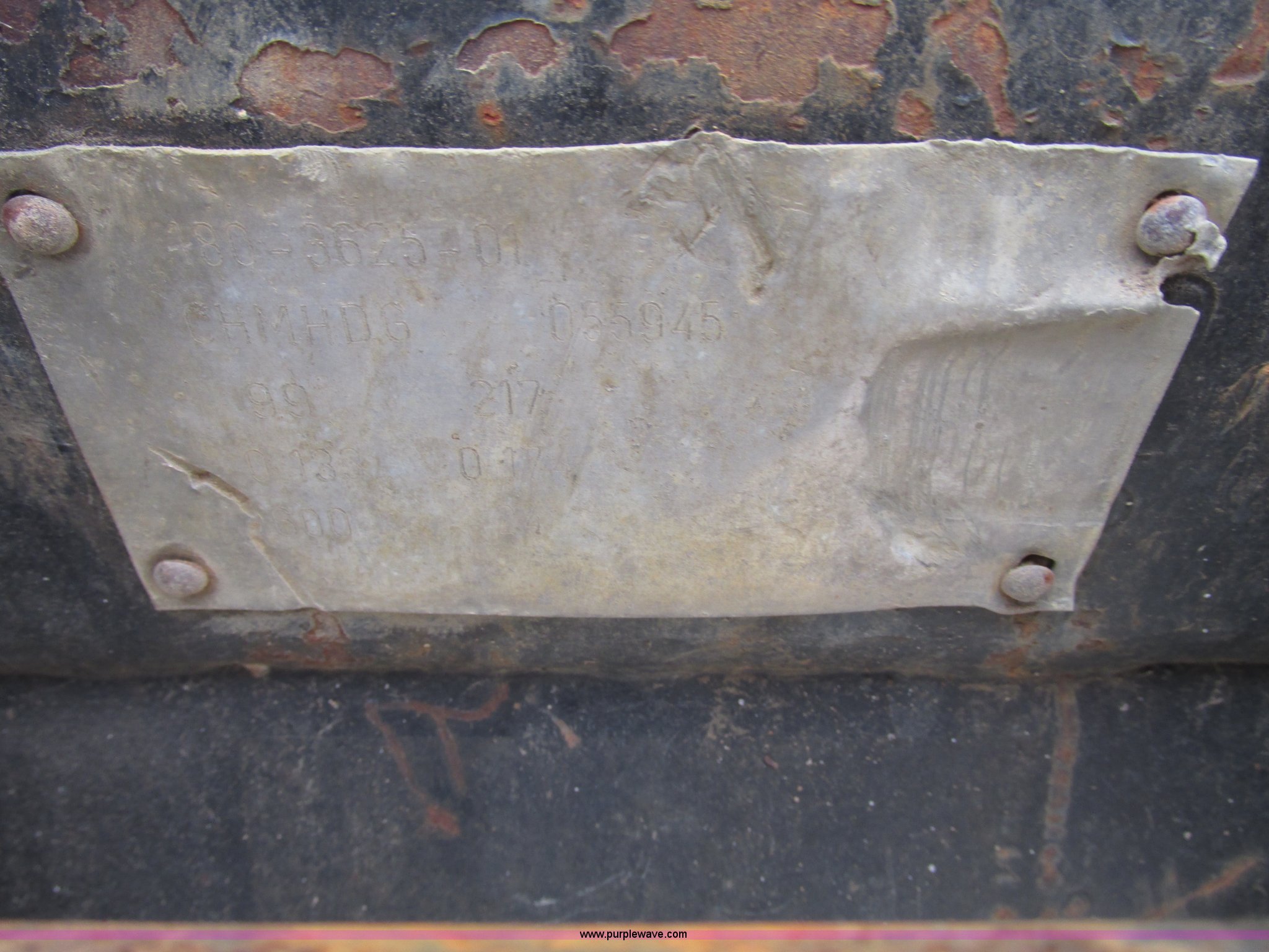 Caterpillar 23"W four tooth excavator bucket in Falls City, NE Item