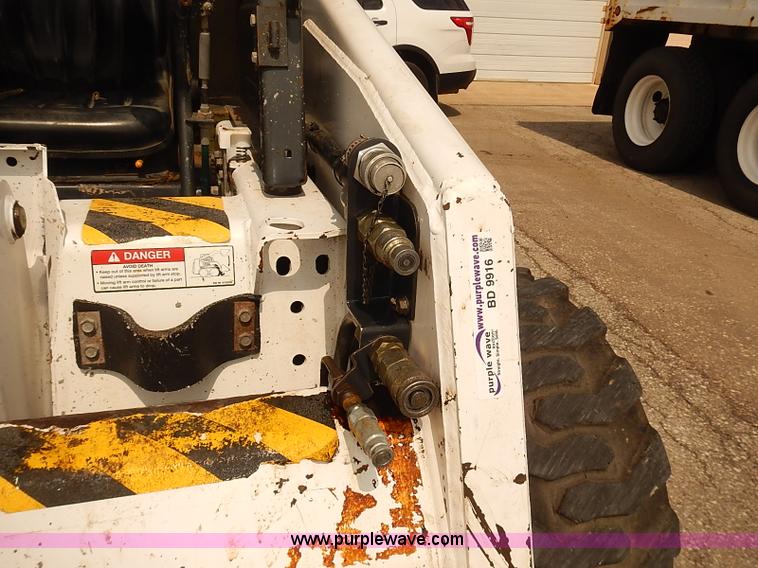 image for item BD9916 1997 Bobcat 863 skid steer