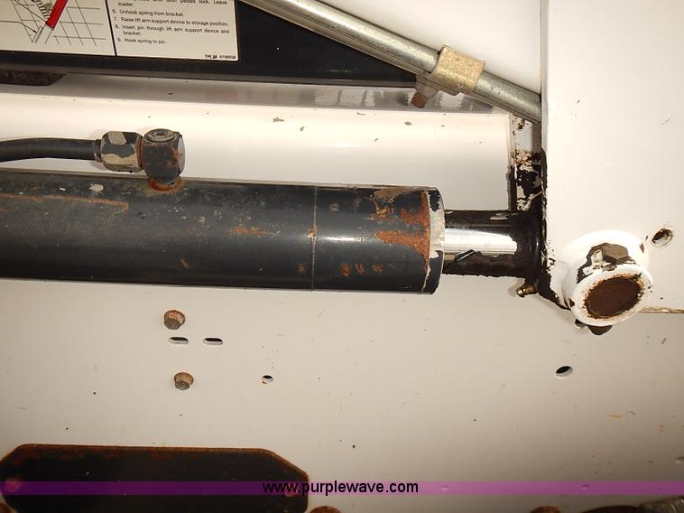 image for item BD9916 1997 Bobcat 863 skid steer