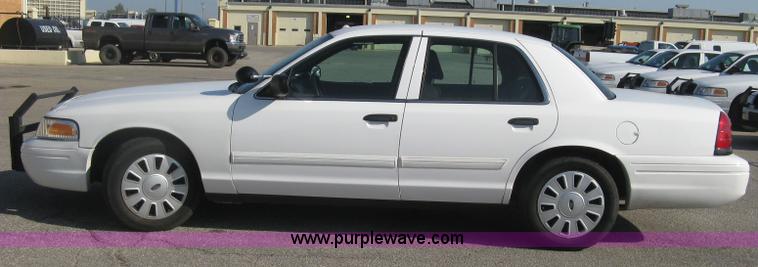 image for item E7917 2010 Ford Crown Victoria Police Interceptor