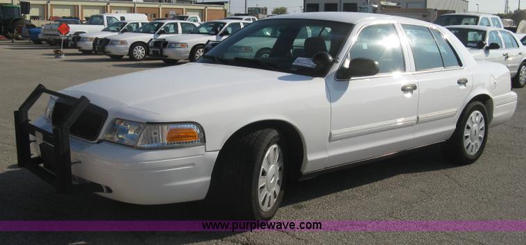 image for item E7917 2010 Ford Crown Victoria Police Interceptor