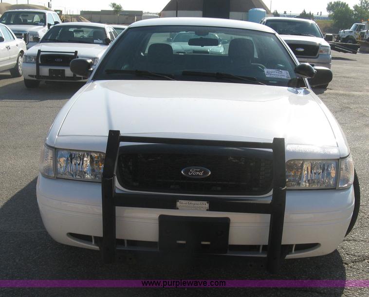image for item E7917 2010 Ford Crown Victoria Police Interceptor