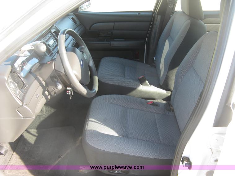 image for item E7917 2010 Ford Crown Victoria Police Interceptor