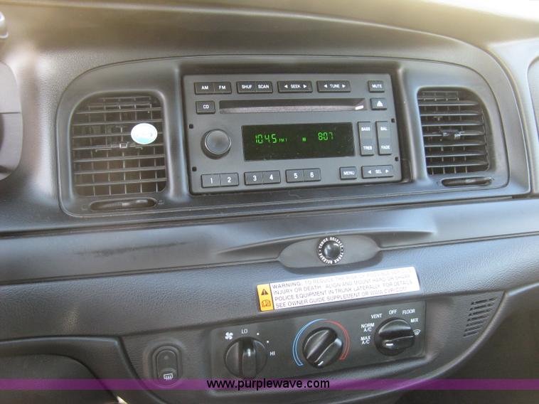 image for item E7917 2010 Ford Crown Victoria Police Interceptor