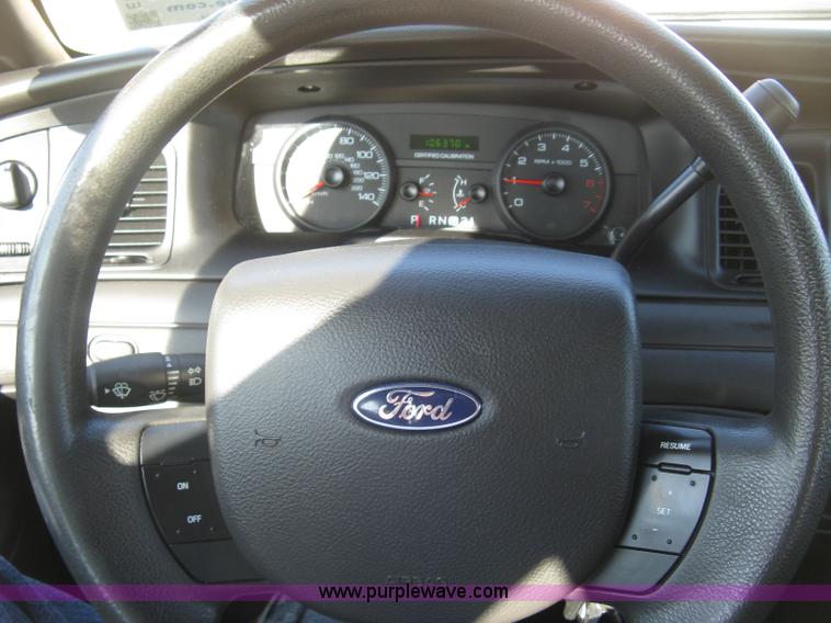 image for item E7917 2010 Ford Crown Victoria Police Interceptor