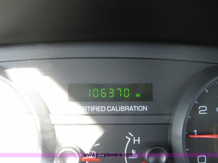 image for item E7917 2010 Ford Crown Victoria Police Interceptor